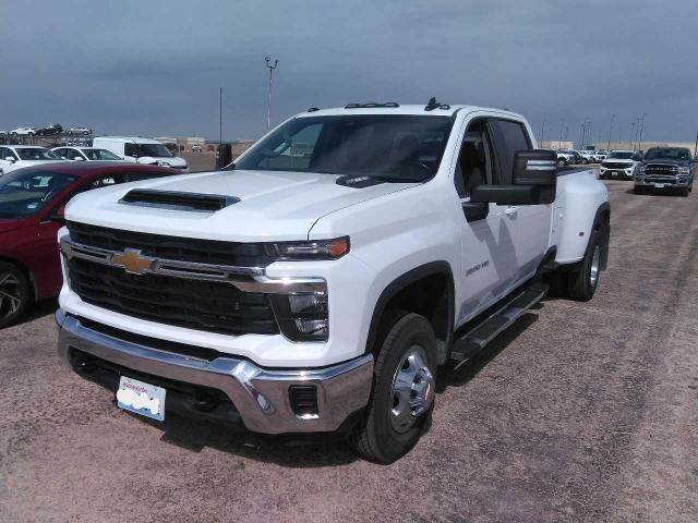 2024 Chevrolet Silverado 3500HD 4WD Crew Cab Long Bed LT