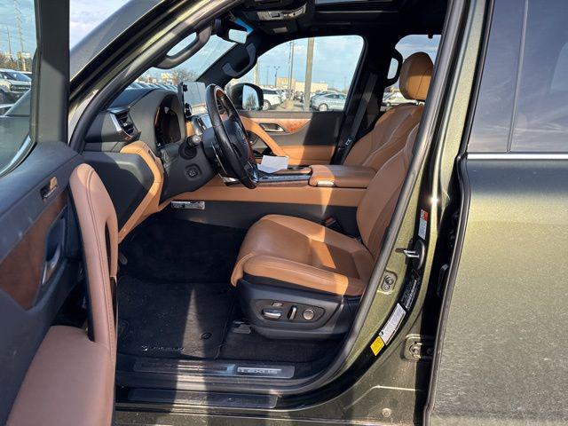 2023 Lexus LX Luxury