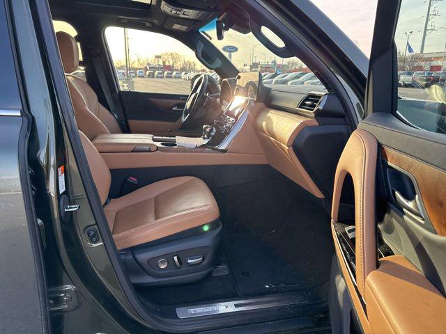 2023 Lexus LX Luxury