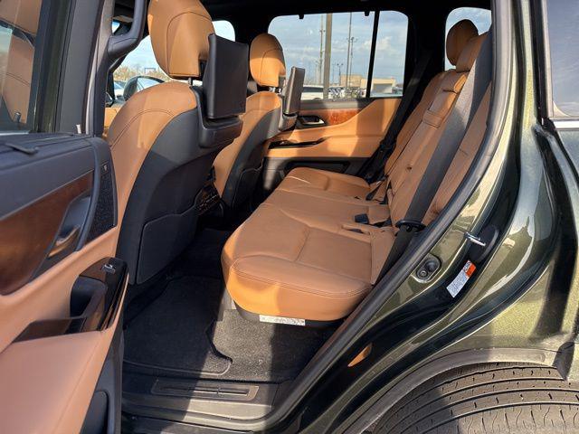 2023 Lexus LX Luxury