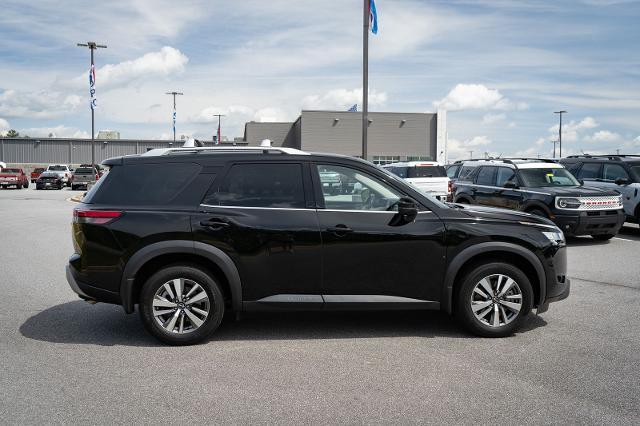 2024 Nissan Pathfinder SL FWD