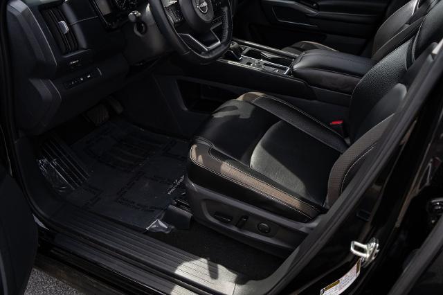 2024 Nissan Pathfinder SL FWD