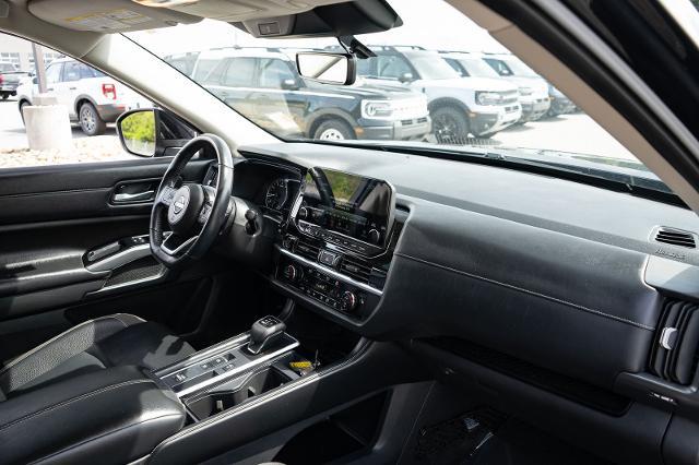 2024 Nissan Pathfinder SL FWD