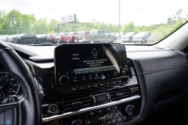 2024 Nissan Pathfinder SL FWD