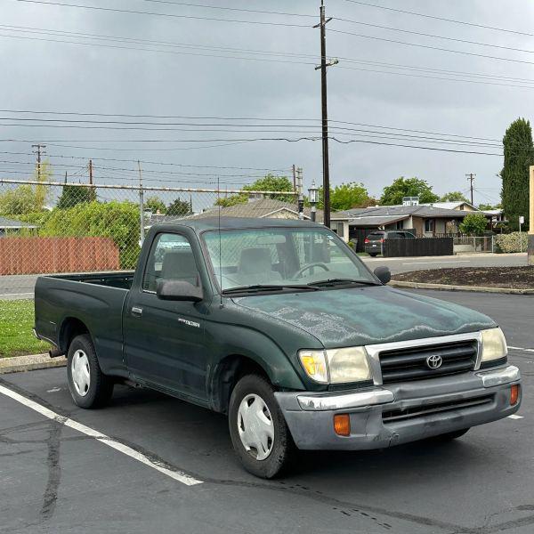 2000 Toyota Tacoma Base