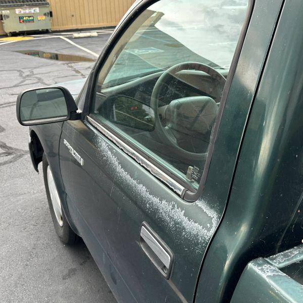 2000 Toyota Tacoma Base