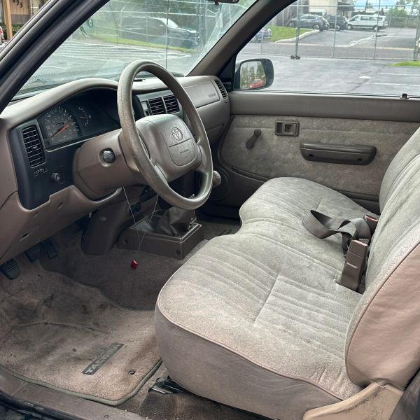 2000 Toyota Tacoma Base