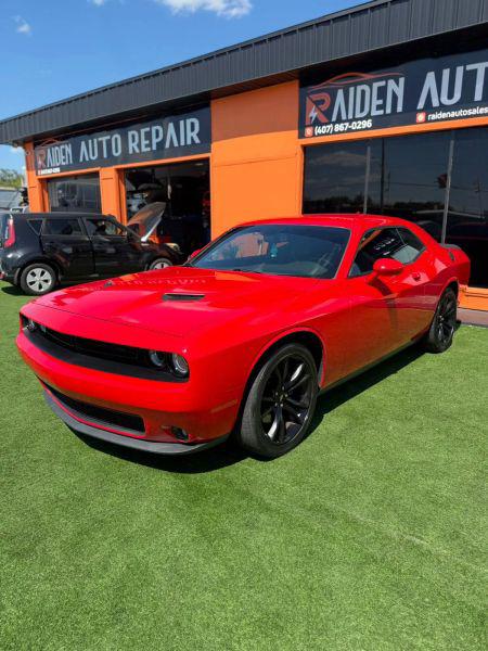 2018 Dodge Challenger SXT Plus