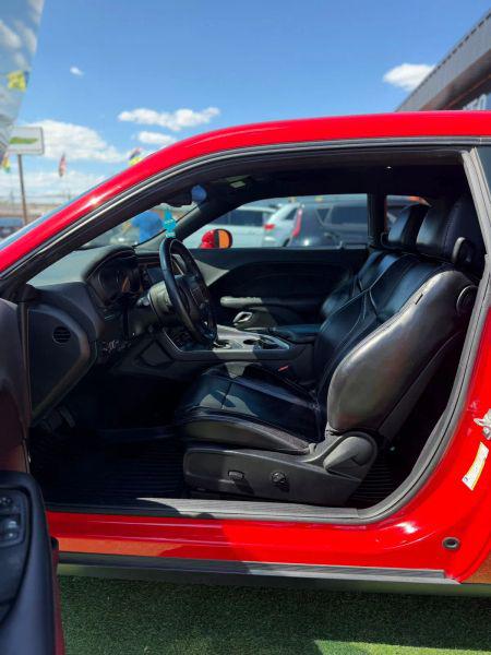 2018 Dodge Challenger SXT Plus