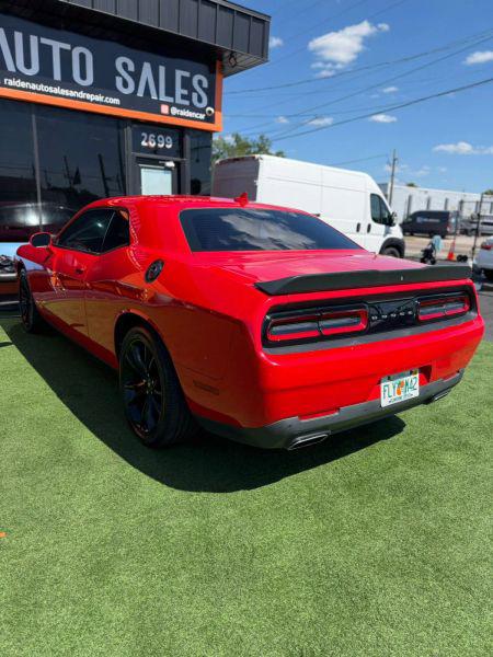 2018 Dodge Challenger SXT Plus