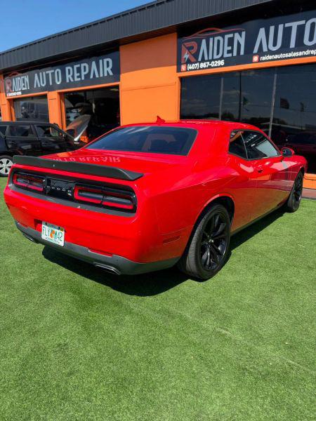 2018 Dodge Challenger SXT Plus