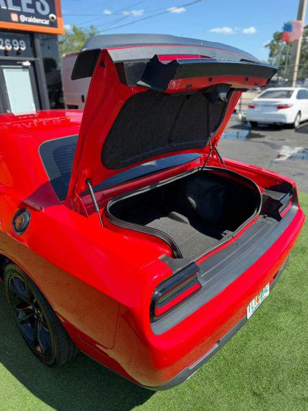 2018 Dodge Challenger SXT Plus
