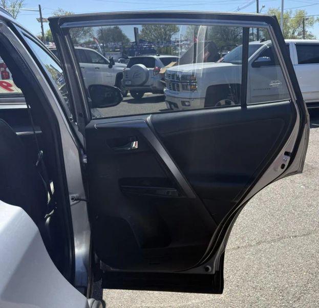 2018 Toyota RAV4 Hybrid SE