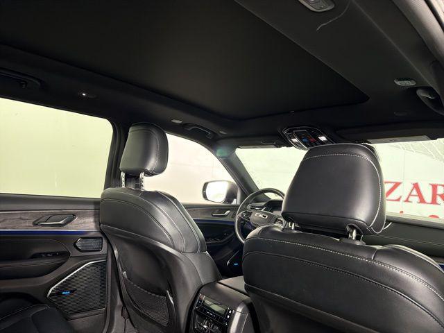 2022 Jeep Grand Cherokee L Overland 4x4