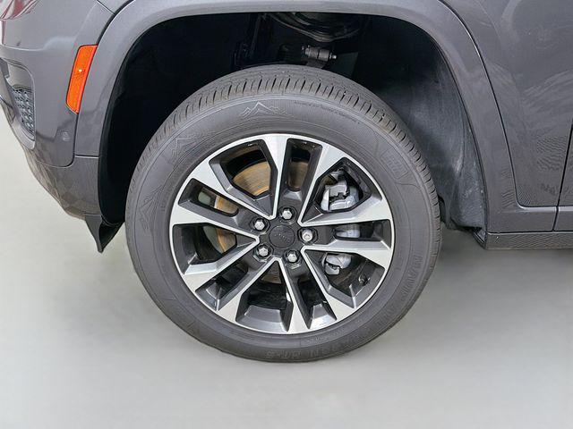 2022 Jeep Grand Cherokee L Overland 4x4