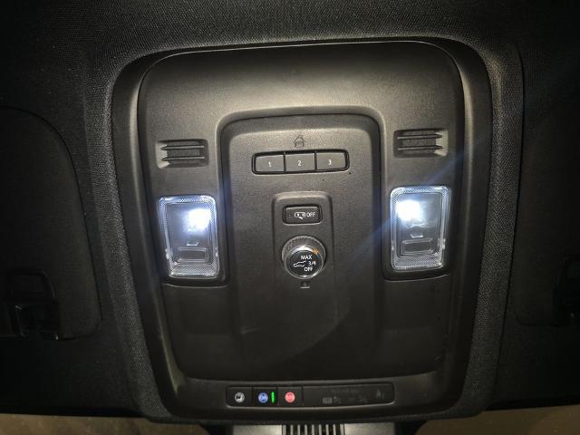 2024 Chevrolet Suburban 4WD LT