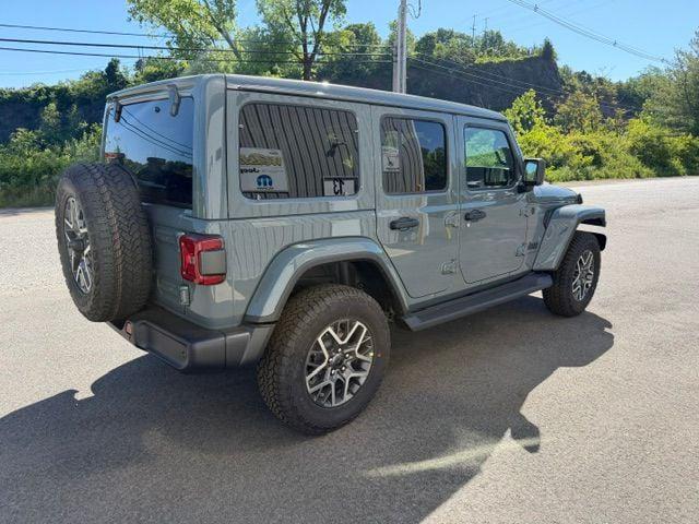 2026 Jeep Wrangler 4-Door Sahara 4x4