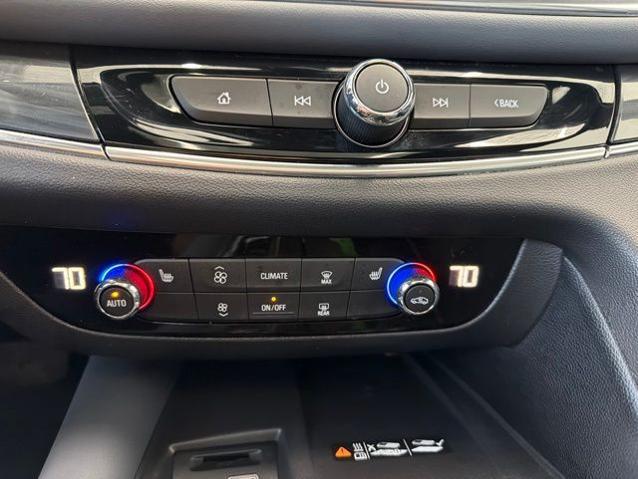 2023 Buick Enclave Essence AWD