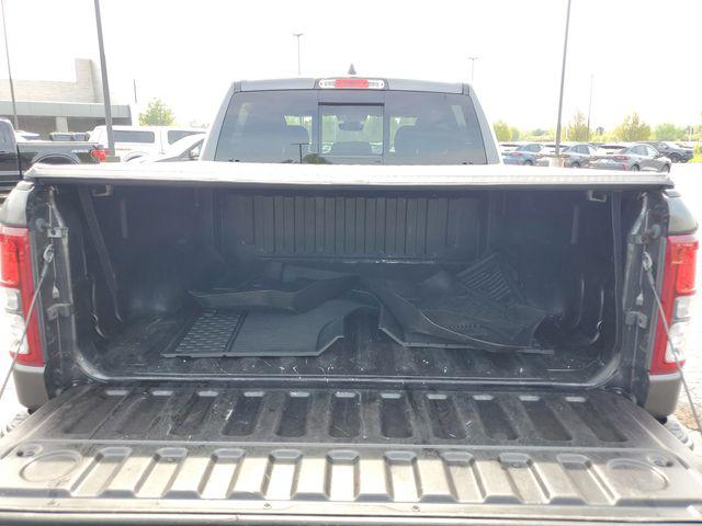 2022 Ram 1500 Big Horn Crew Cab 4x4 5'7" Box