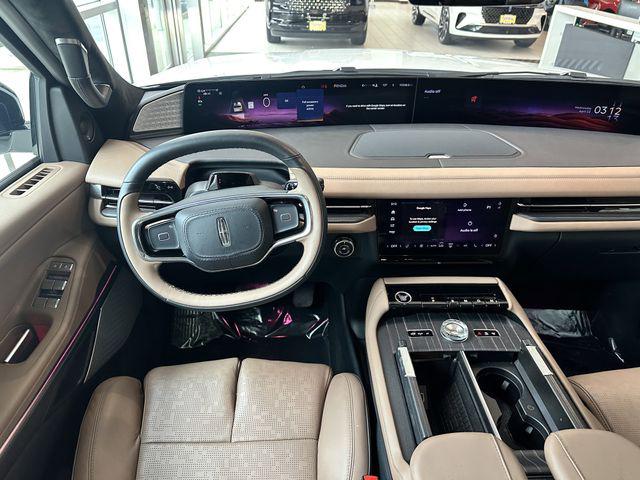 2025 Lincoln Navigator Black Label