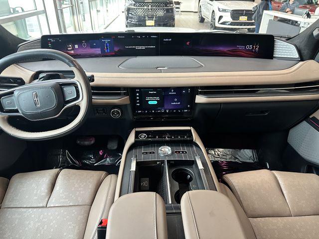 2025 Lincoln Navigator Black Label
