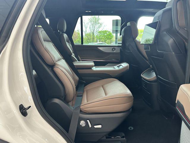 2025 Lincoln Navigator Black Label