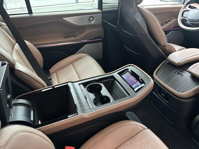 2025 Lincoln Navigator Black Label