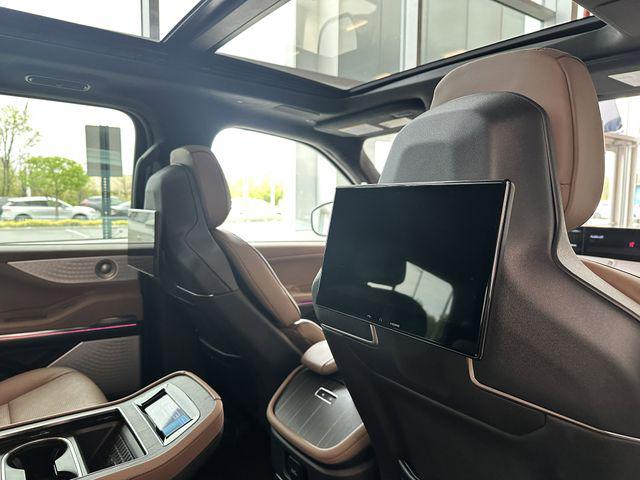 2025 Lincoln Navigator Black Label