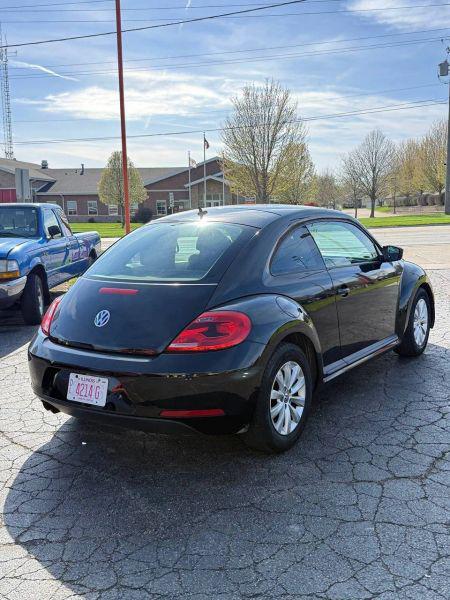 2013 Volkswagen Beetle 2.5L Entry