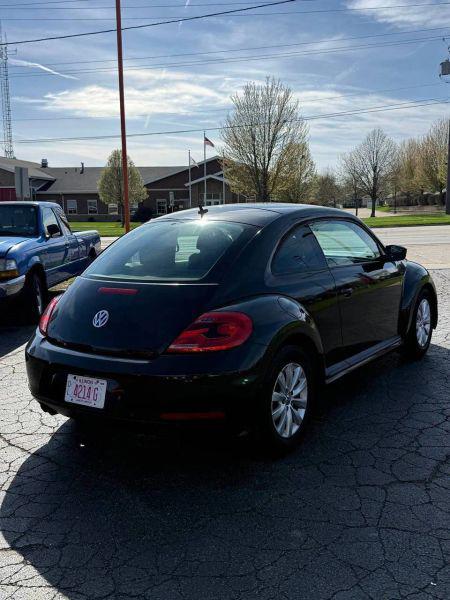 2013 Volkswagen Beetle 2.5L Entry