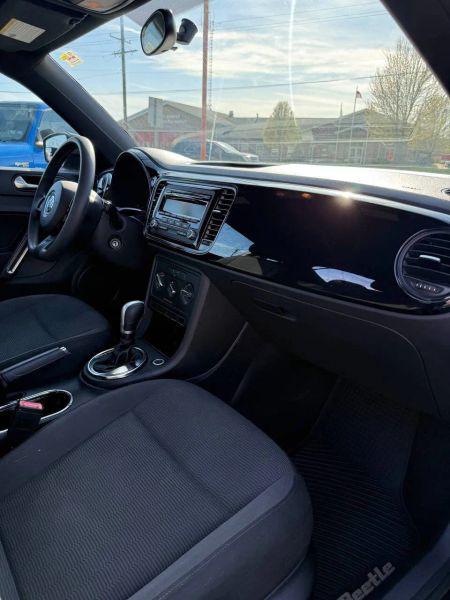 2013 Volkswagen Beetle 2.5L Entry