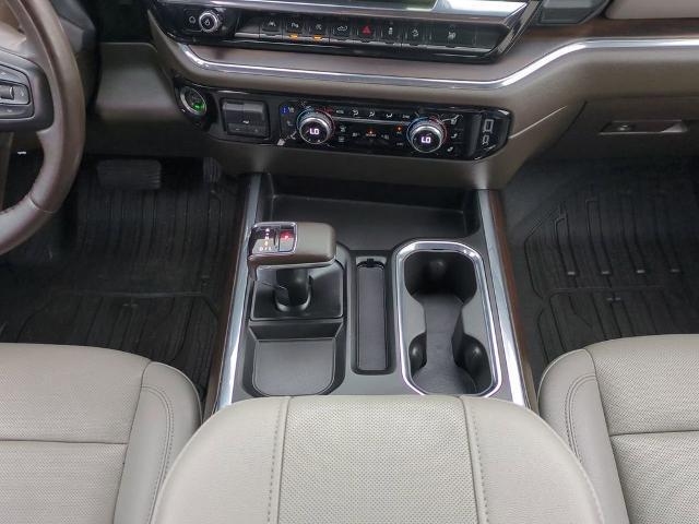 2023 GMC Sierra 1500 4WD Crew Cab Short Box SLT