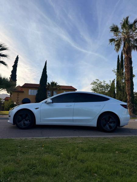 2020 Tesla Model 3 Standard Range Rear-Wheel Drive
