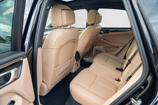 2026 Porsche Macan AWD