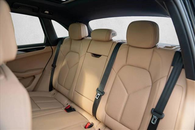 2026 Porsche Macan AWD