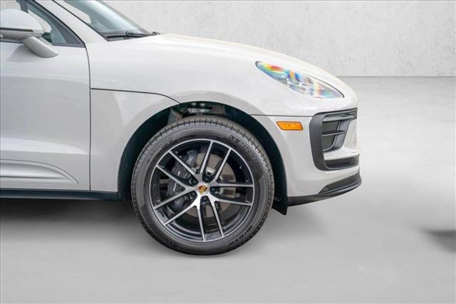 2026 Porsche Macan AWD