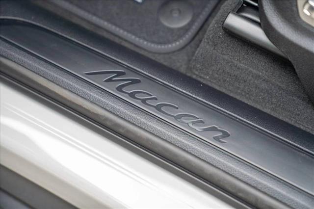 2026 Porsche Macan AWD