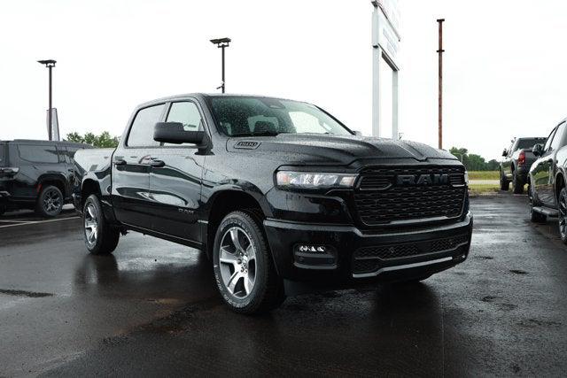 2026 RAM Ram 1500 RAM 1500 EXPRESS CREW CAB 4X2 57 BOX 2026 RAM Ram 1500 RAM 1500 EXPRESS CREW CAB 4X2 57 BOX