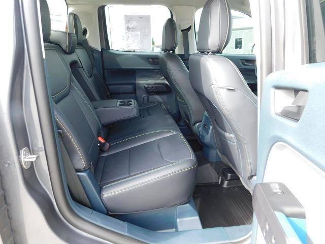 2025 Ford Maverick Lobo Standard