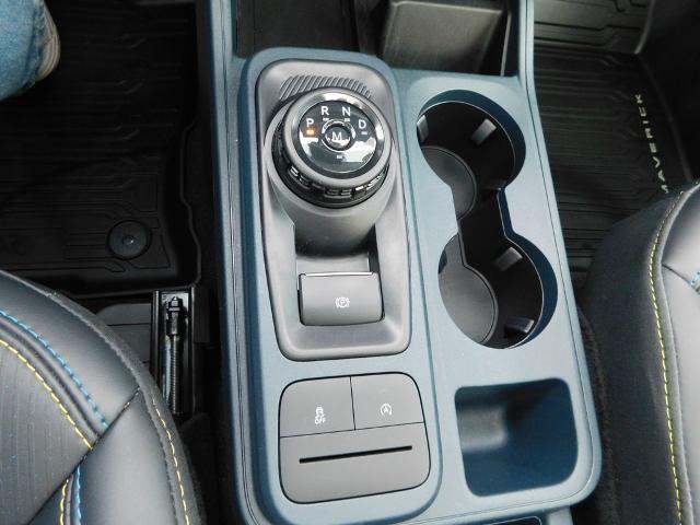 2025 Ford Maverick Lobo Standard