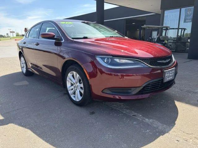 2017 Chrysler 200 Touring