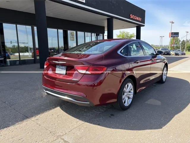 2017 Chrysler 200 Touring