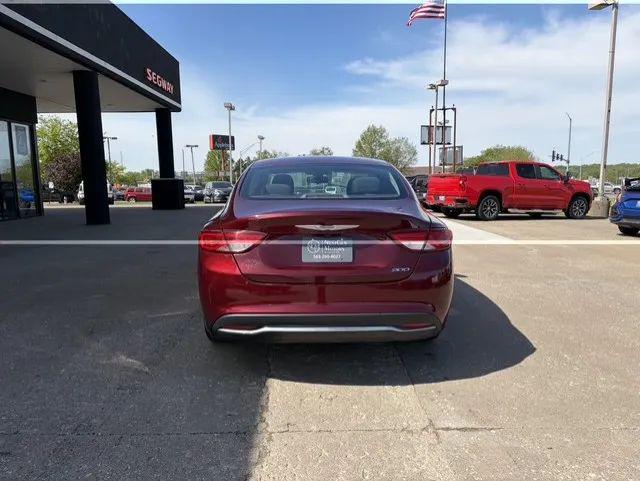 2017 Chrysler 200 Touring