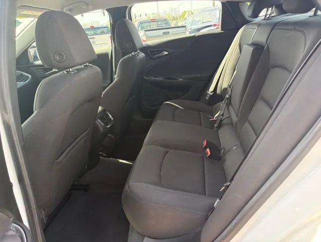 2022 Chevrolet Malibu FWD LT