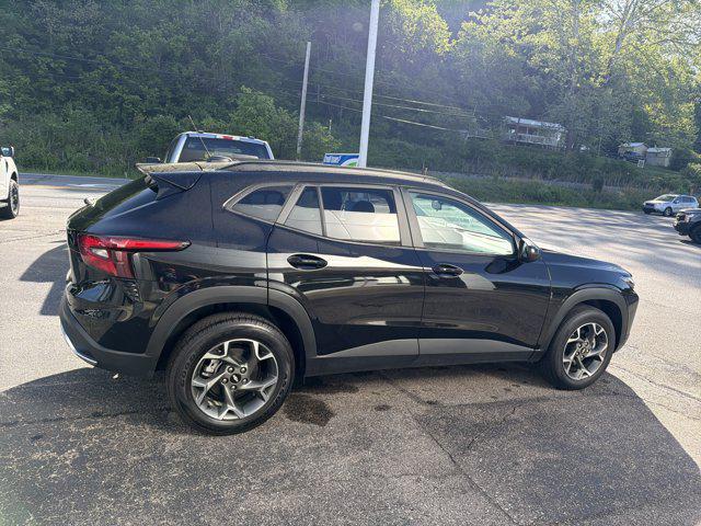 2025 Chevrolet Trax FWD LT