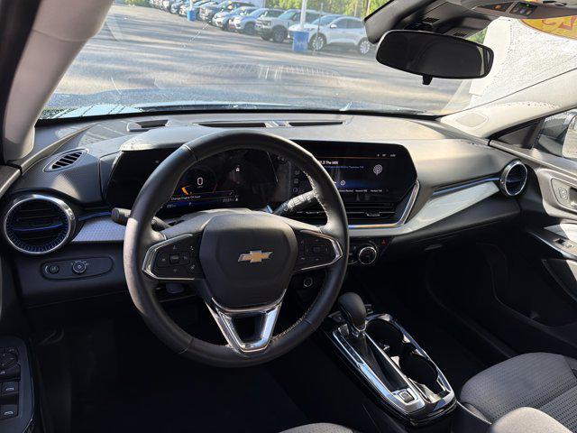 2025 Chevrolet Trax FWD LT