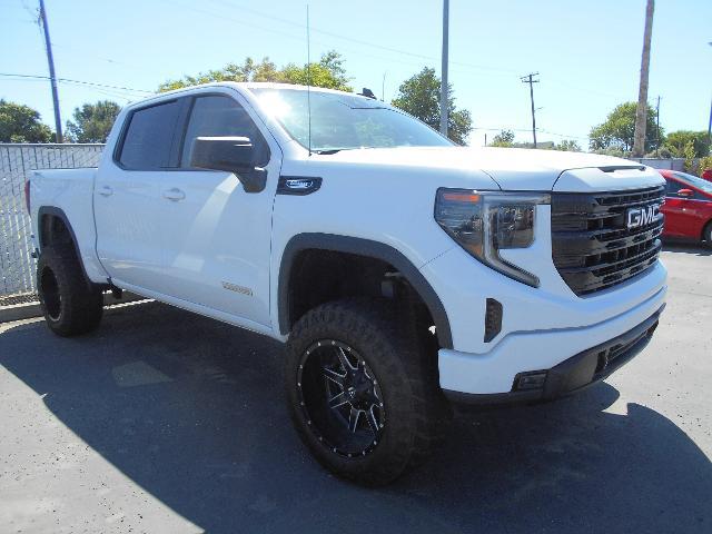 2023 GMC Sierra 1500 4WD Crew Cab Short Box Elevation with 3SB