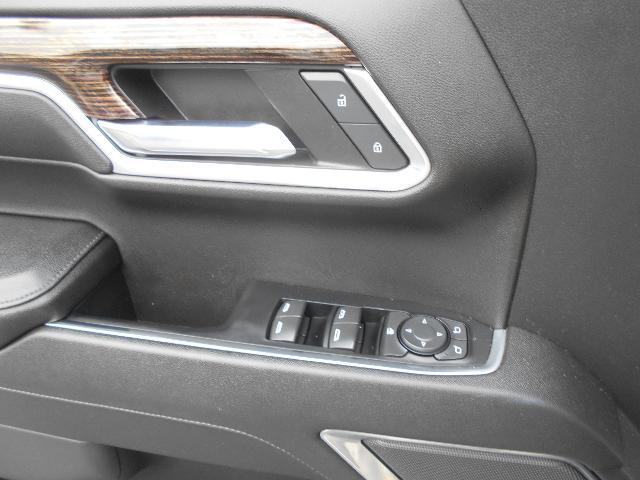 2023 GMC Sierra 1500 4WD Crew Cab Short Box Elevation with 3SB