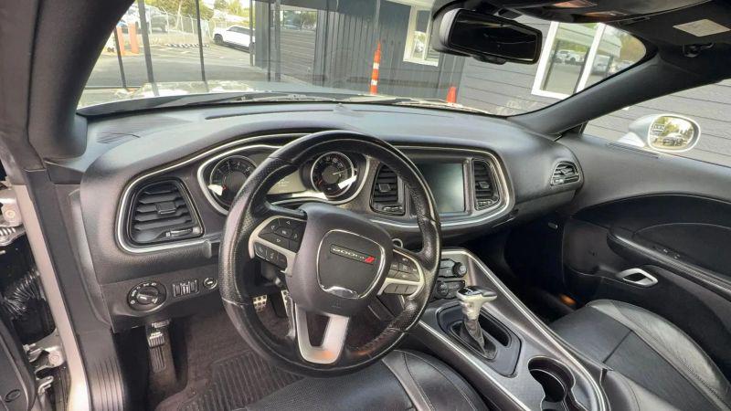 2016 Dodge Challenger SXT Plus