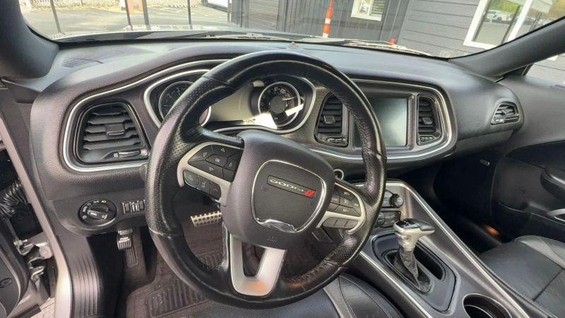 2016 Dodge Challenger SXT Plus